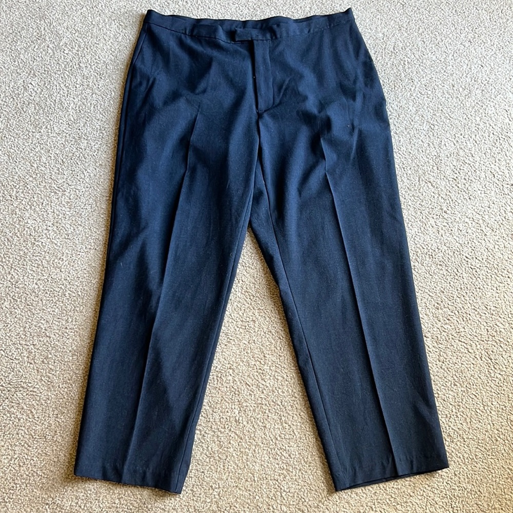 Womens plus capris, navy, lightweight, size 14 by Old Navy
